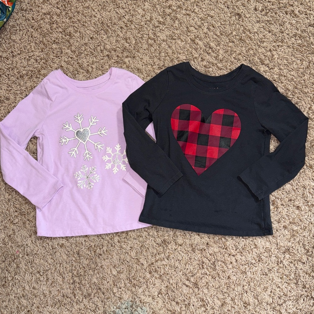 5t girls bundle of 2 long sleeve t-shirts from Cat & Jack. Snowflakes and heart.